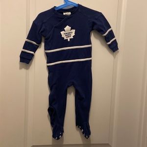 Toronto Maple Leafs footsie